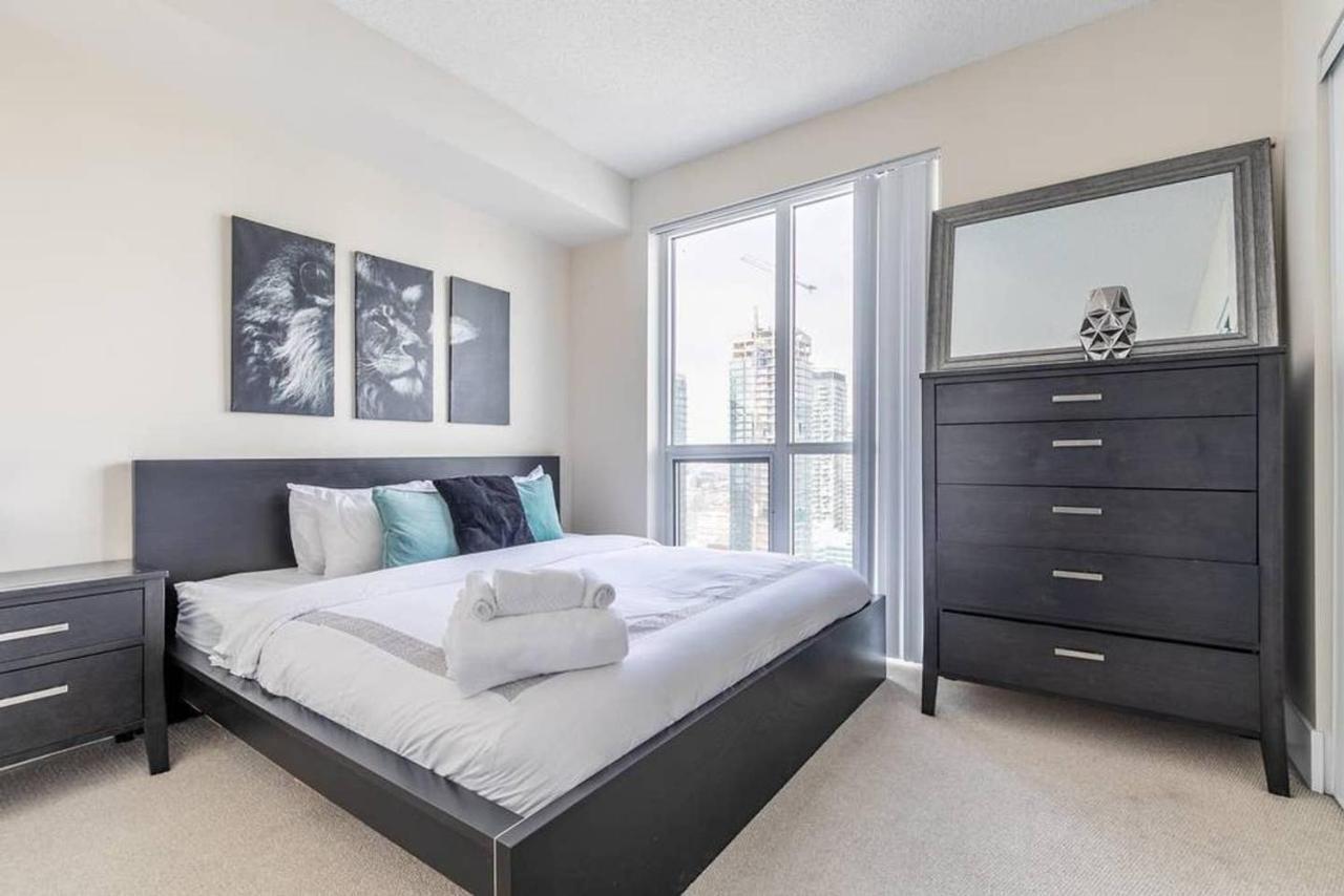 Villa Stunning Views Of Downtown - Luxury High Rise With King Bed! à Toronto Extérieur photo