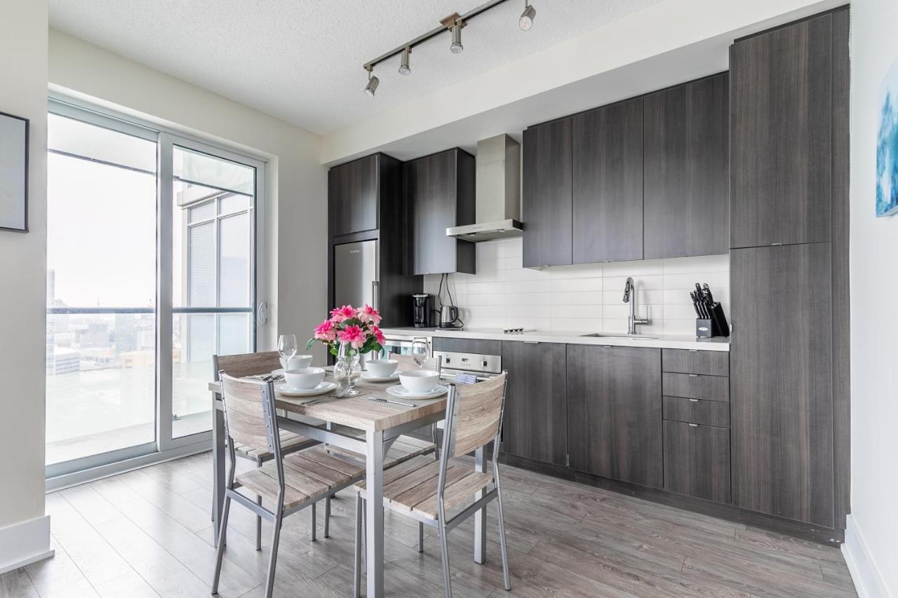Villa Stunning Views Of Downtown - Luxury High Rise With King Bed! à Toronto Extérieur photo